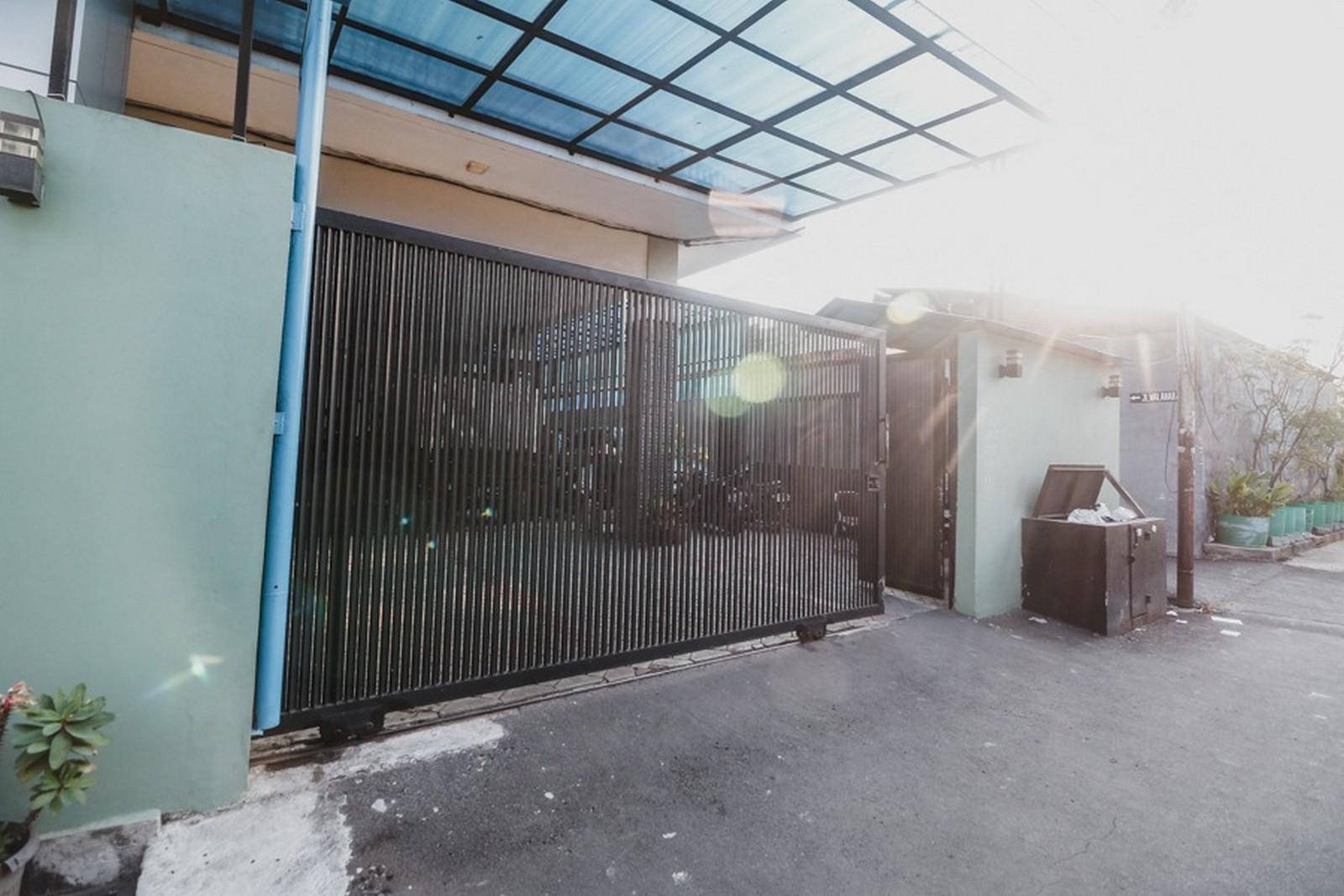 Reddoorz Plus Near Semanggi Jakarta Eksteriør billede